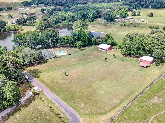 5th image of 351 County Road 3802a