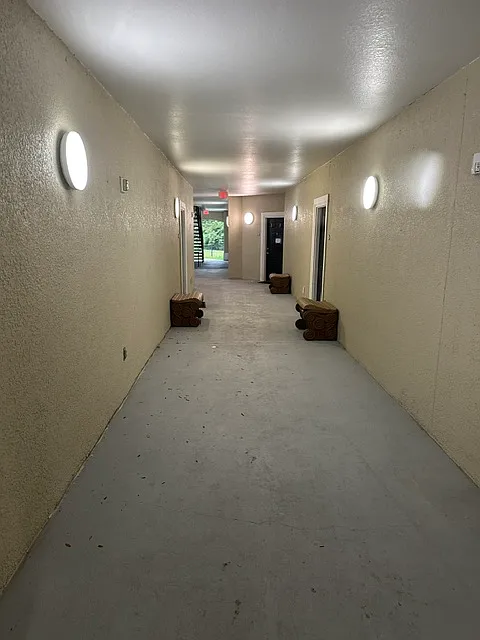 1 bed, 769 sqft, $1,300 — Photo 4