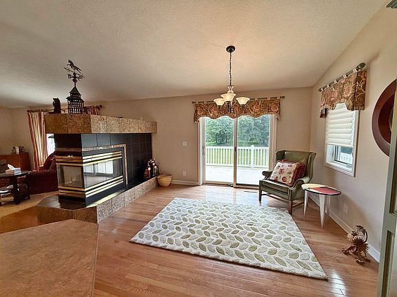 5th image of 8980 Canyon Springs Ct