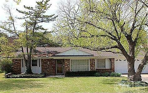 2nd image of 3913 Wosley Dr