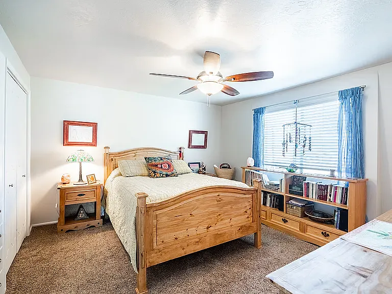 2063 E Kane Cir — Photo 9