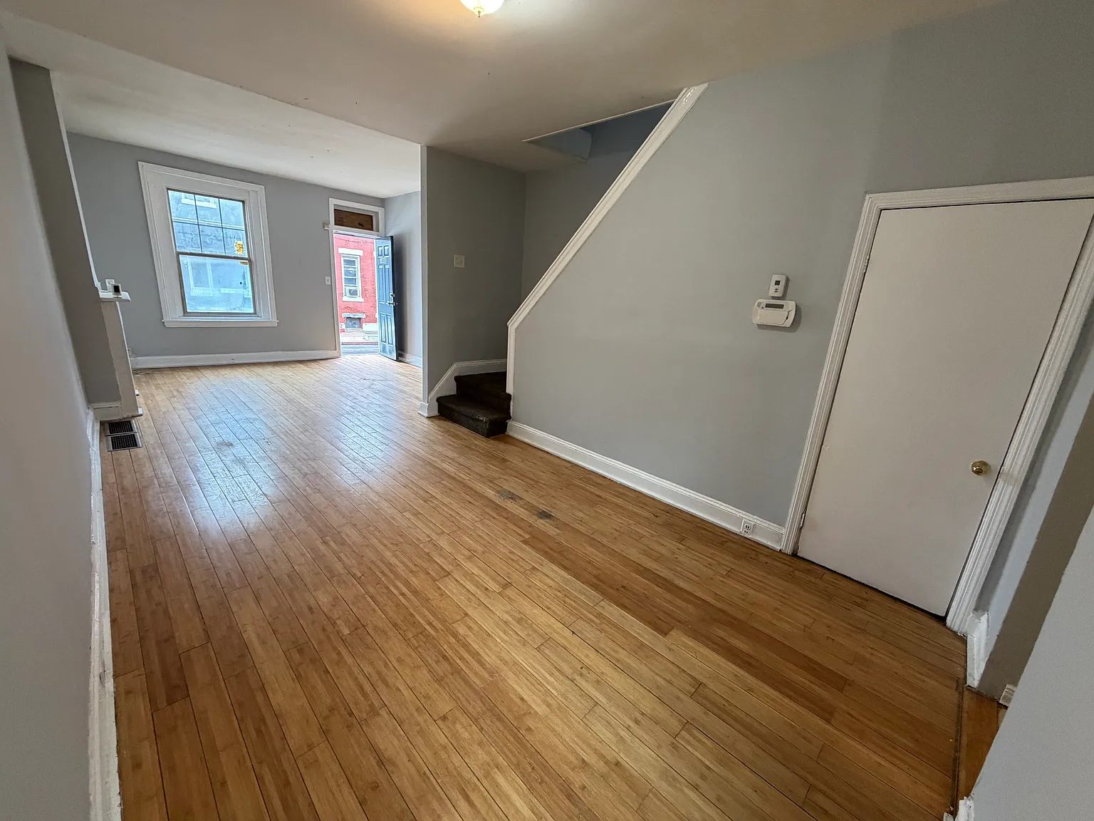 2 bed, 864 sqft, $1,225 — Photo 4