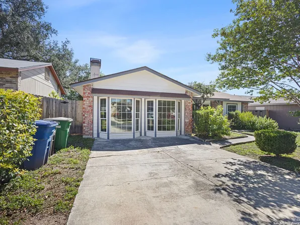 5906 HIDDEN DALE ST, San Antonio, TX 78250