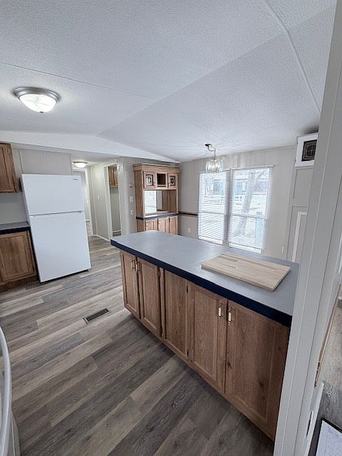 Lots of kitchen storage