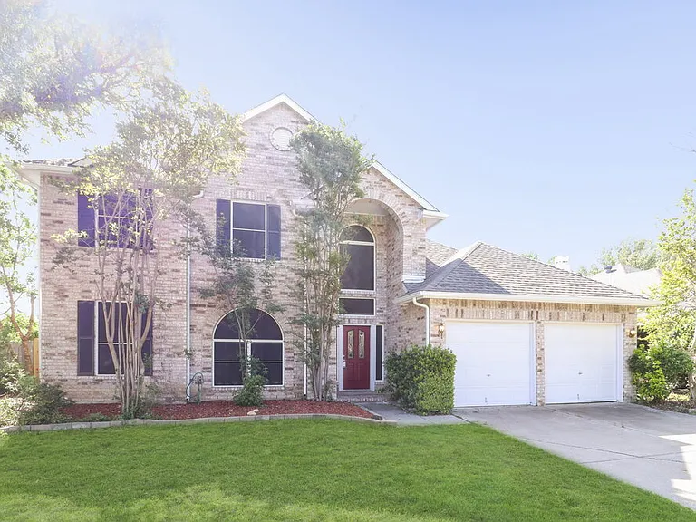 7664 Arcadia Trl — Photo 1