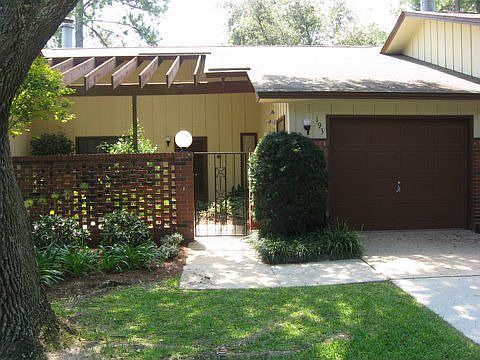 1st image of 193 Villas Ct NE
