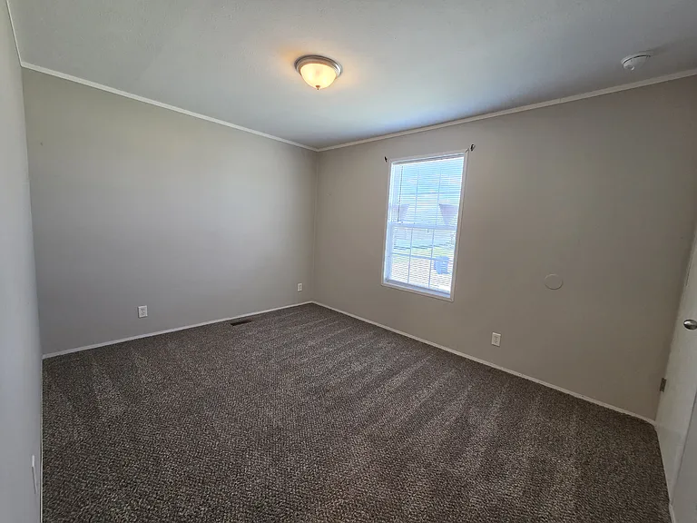 3951 Bentwood Cir W — Photo 34