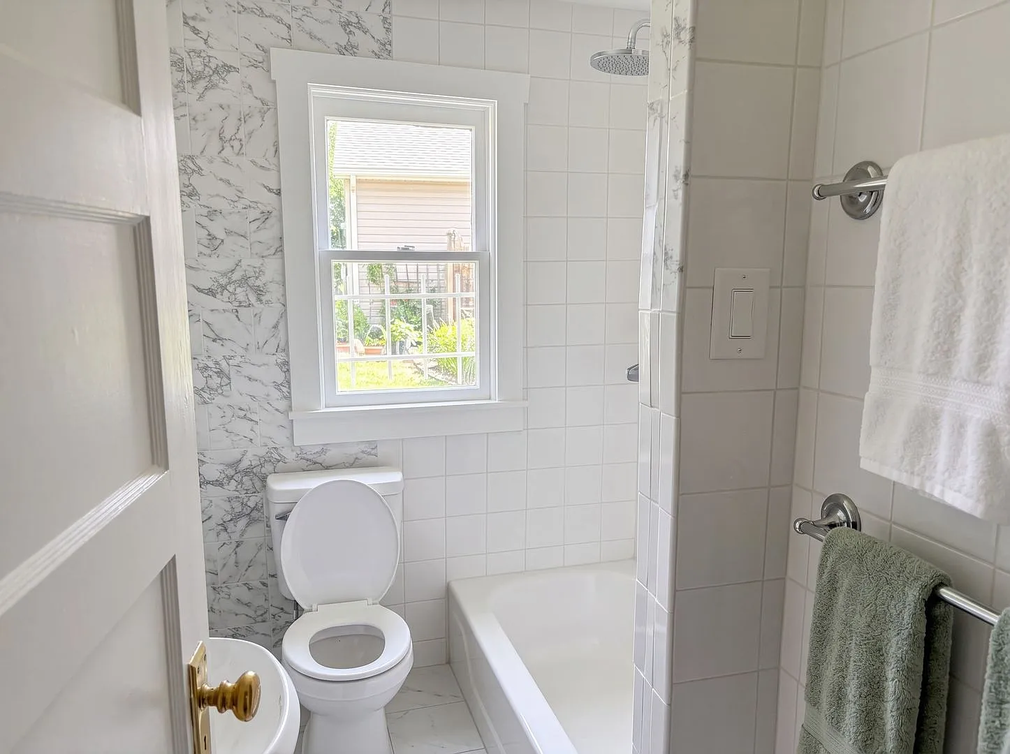 Newly Renovated 4-Bedroom Home Housing Vouchers Accepted! — Photo 2