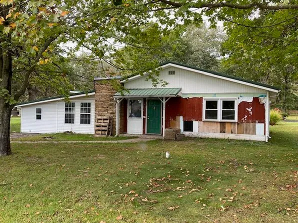 499 E Hadley Street, Aurora, MO 65605