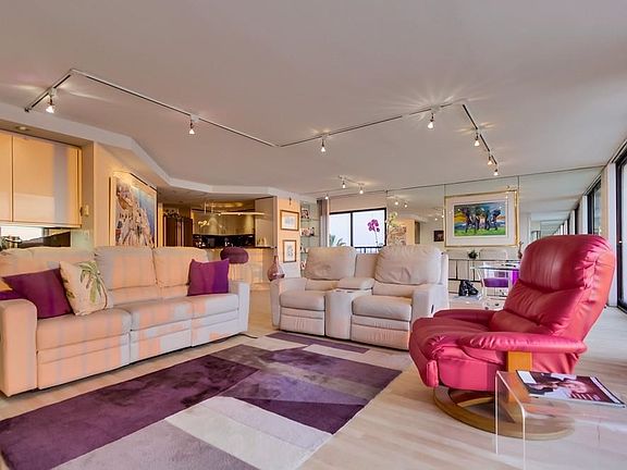 5th image of 4767 Ocean Blvd #501&502