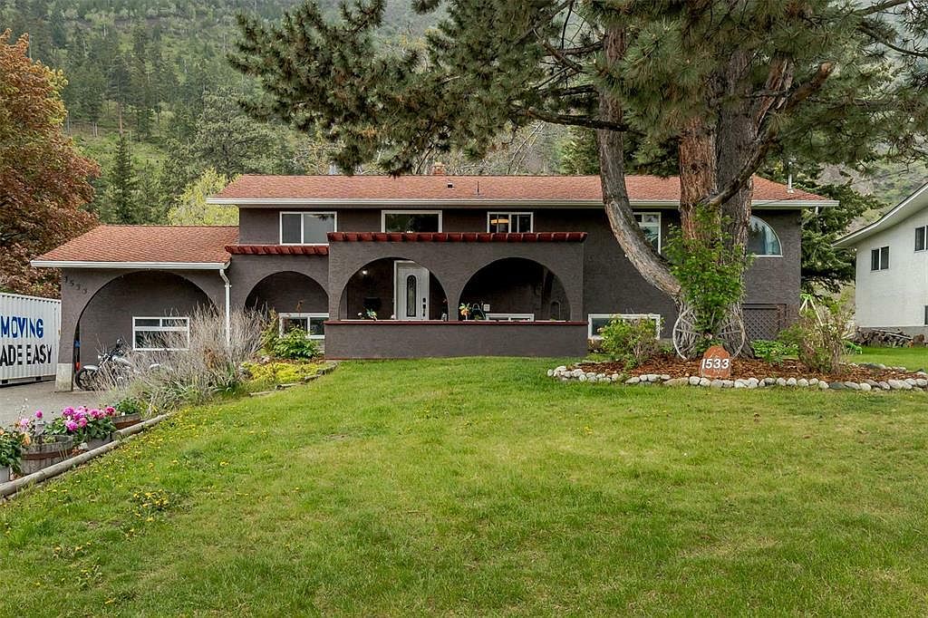 1533 Ponderosa Rd, West Kelowna, BC V1Z 1M9 Zillow