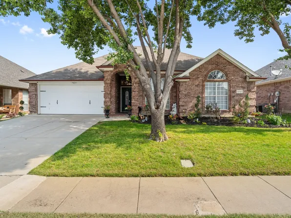 2721 Flint Rock Dr, Fort Worth, TX 76131