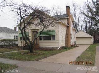 816 N Rath Ave, Ludington, MI 49431