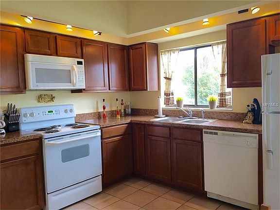 2nd image of 11390 Darlington Dr