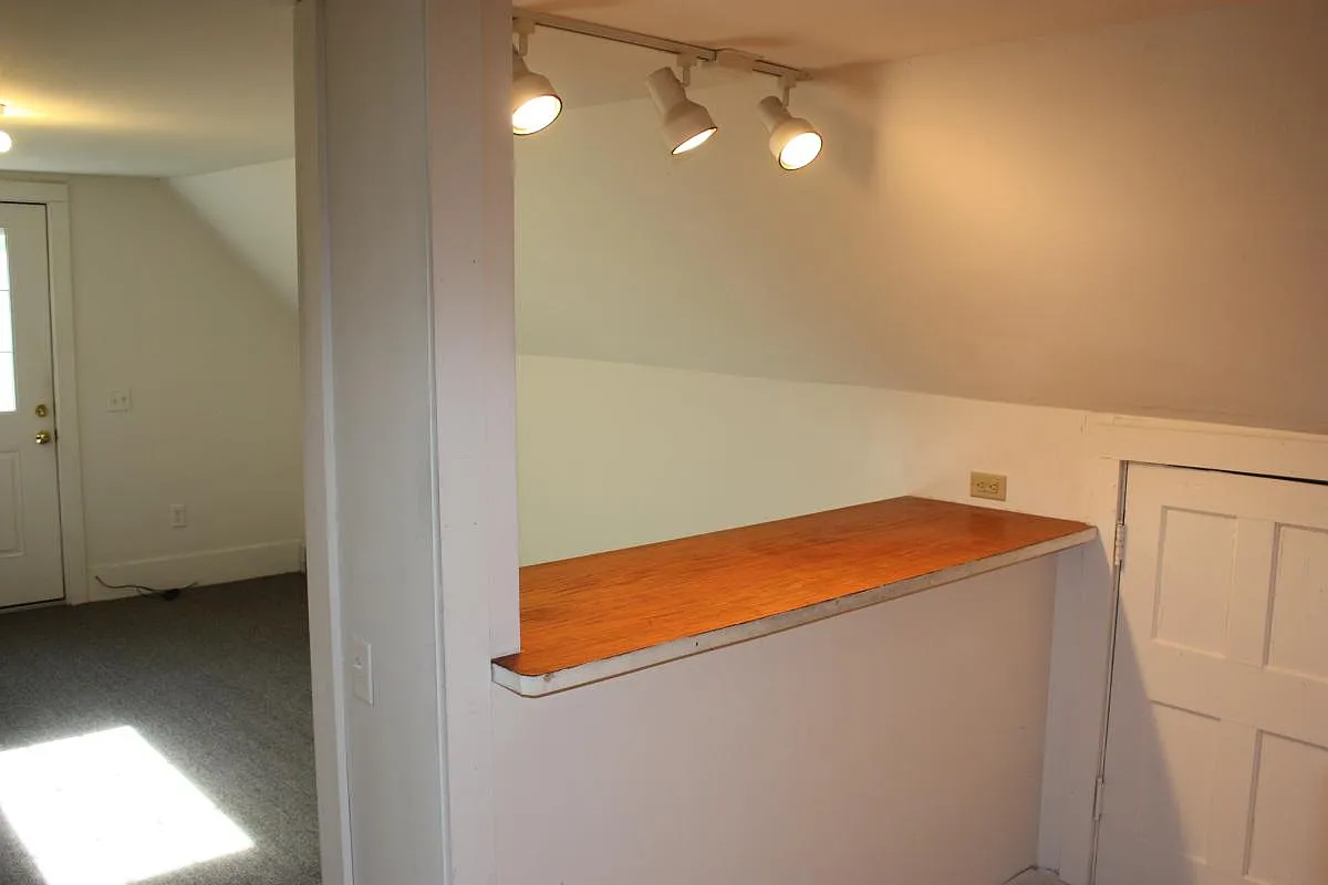 1 bed, 715 sqft, $1,700 — Photo 4