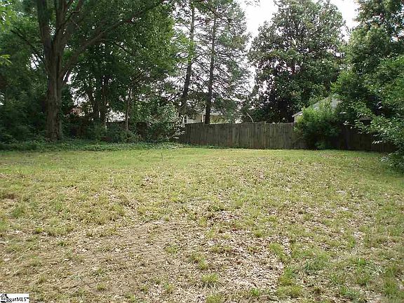 3rd image of 37 Holmes Dr