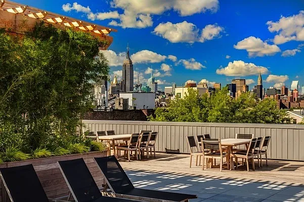 Rented by Mirador Real Estate | media 22