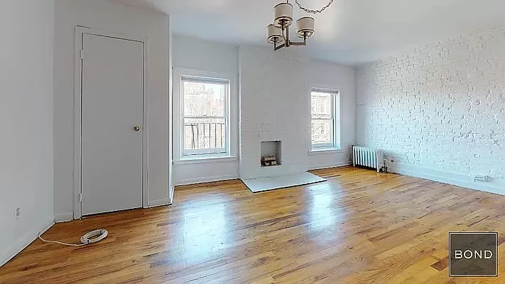 Rented by Bond New York | media 3