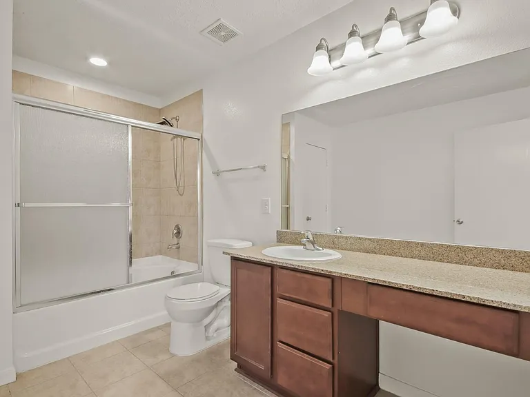 1223 Grassy View Dr — Photo 11