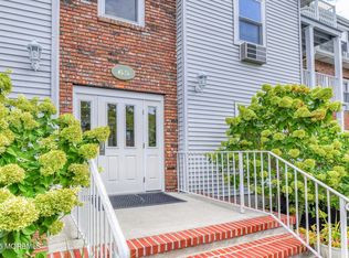 65 Whitefield Ave APT 215, Ocean Grove, NJ 07756