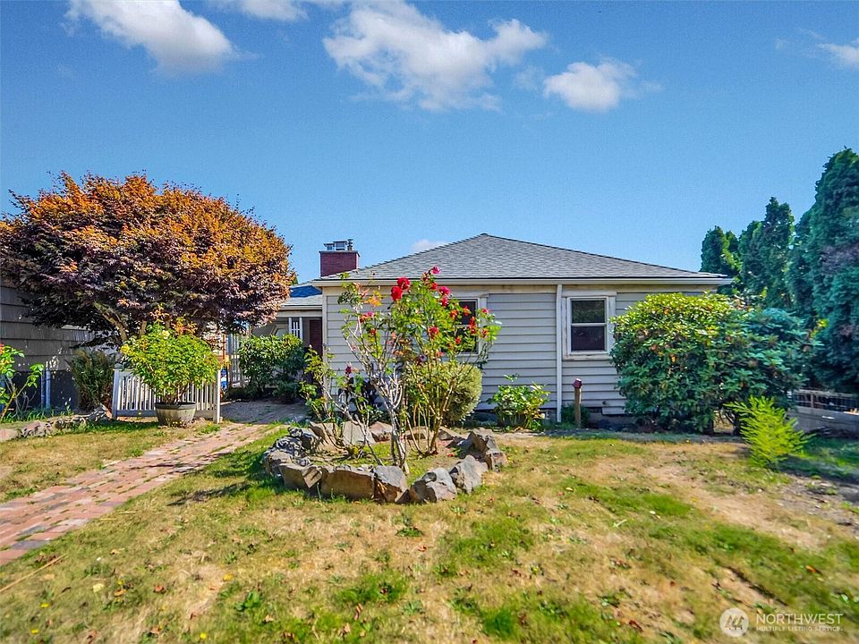 1st image of 4044 39th Avenue SW