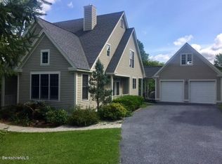 112 Stratton Rd, Williamstown, MA 01267