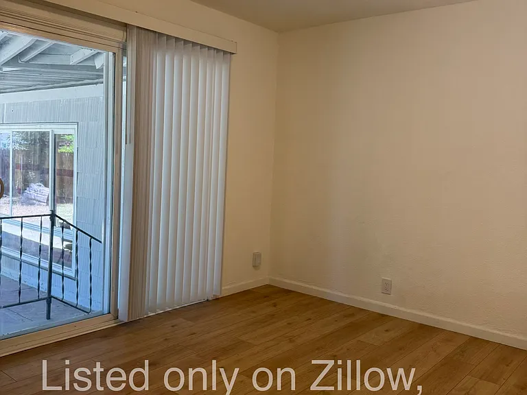 5536 Fruitridge Rd — Photo 7