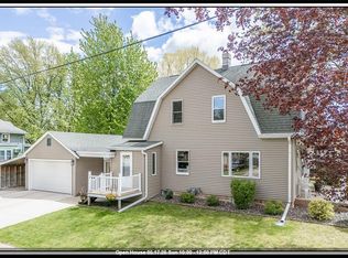 1002 S Mill St, New London, WI 54961