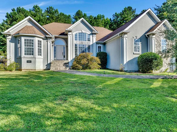 1304 W Magnolia Dr, Sylacauga, AL 35150