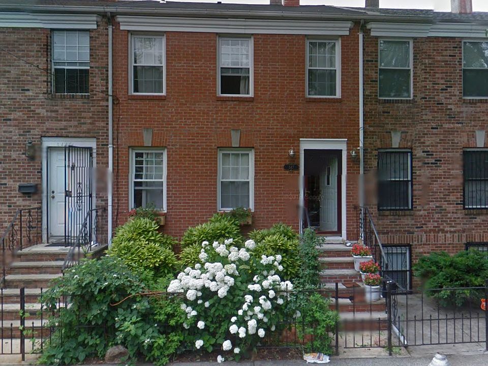 347 1st St