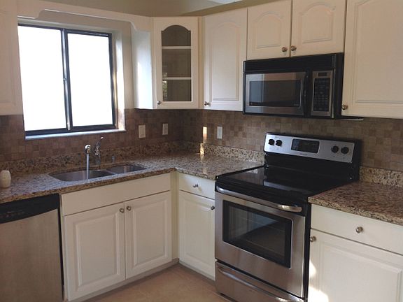 4th image of 78 Buxton Ln