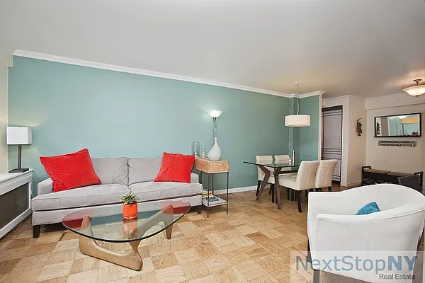 Sold by NextStopNY | media 18