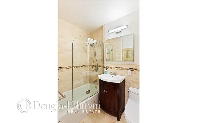 Sold by Douglas Elliman | media 24