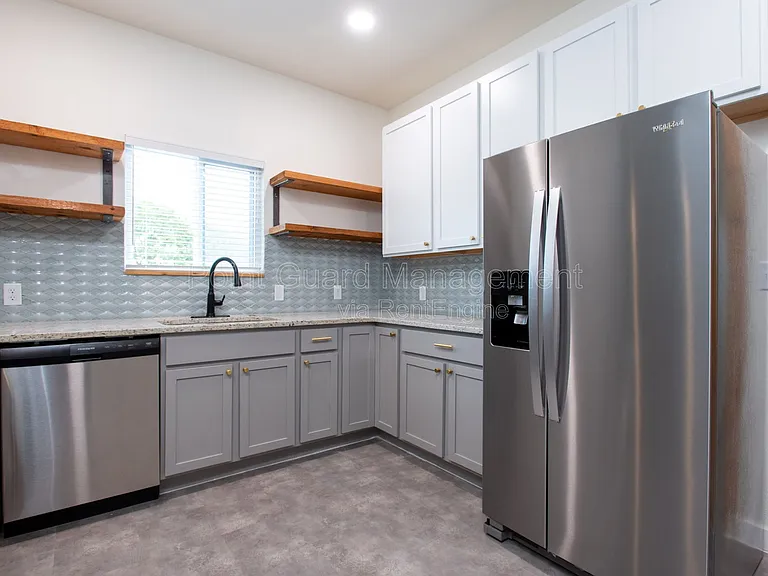 2885 N Oliver St — Photo 39
