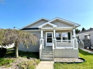 8864 White Crane Way, Oak Harbor, OH 43449