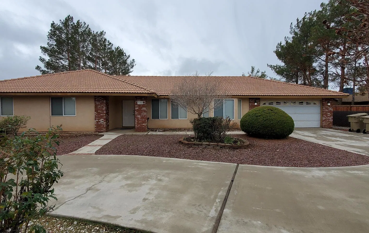 3 bed, 2.5 bath, 2088 sqft, $2,850 — Photo 1