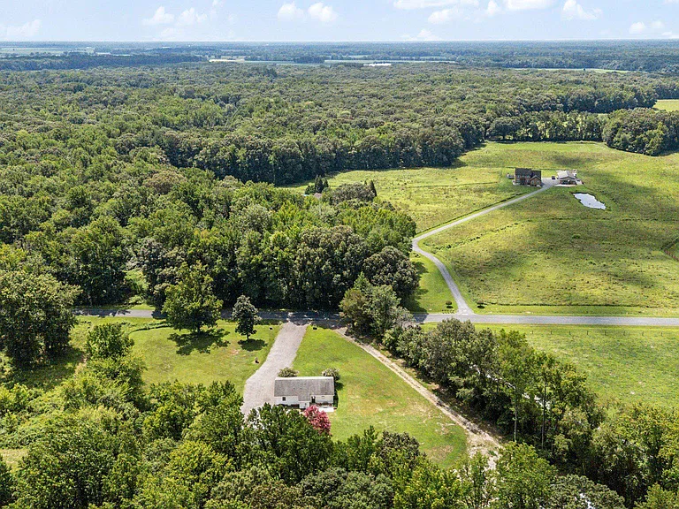 305 Merrick Corner Rd — Photo 33