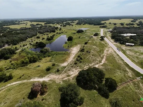 103 Crossvine Rd, Lampasas, TX 76550