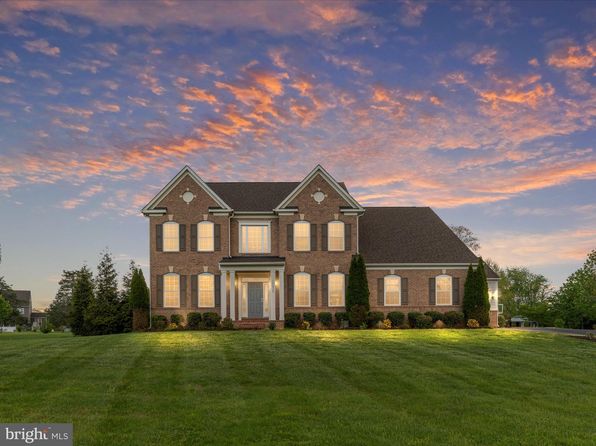16819 Doubleday Rd, Centreville, VA 20120