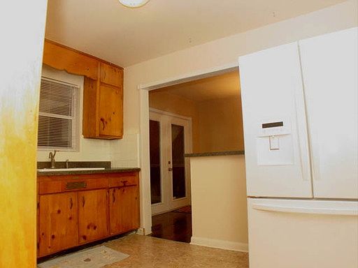2nd image of 3220 Cathedral Ln