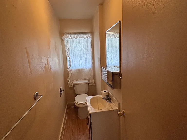 5353 SE Cesar E Chavez Blvd — Photo 7