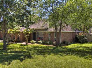 555 Brookstone Cir, Madison, MS 39110