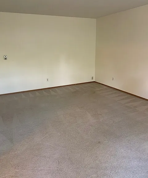 721 Nob Hill Ave N — Photo 3
