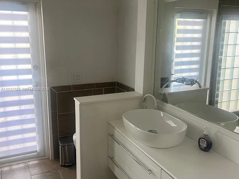 1130 Spyglass — Photo 18