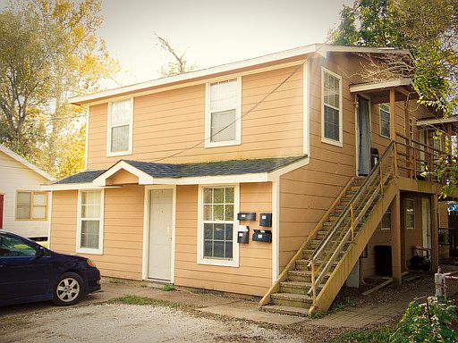 1st image of 943 Essex St