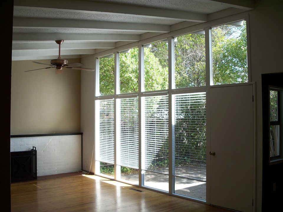 2nd image of 3168 Baker Dr