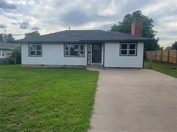 505 N Hitchcock St, Hobart, OK 73651
