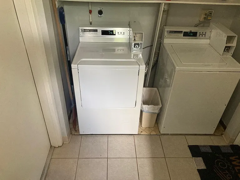 422 N 1st St #4 — Photo 5