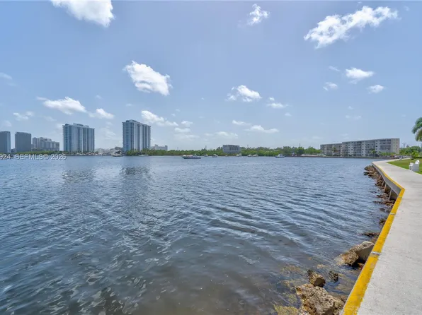 3000 Marcos Dr APT P612, Aventura, FL 33160