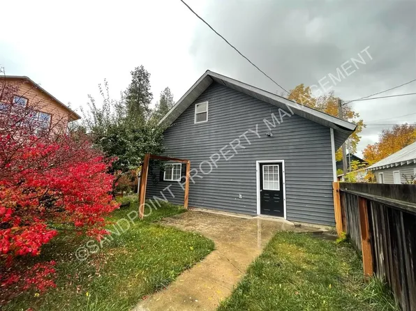817 1/2 Poplar St, Sandpoint, ID 83864